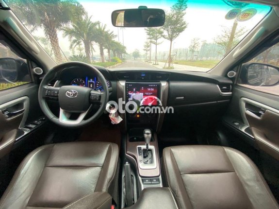 Cần bán xe Toyota Fortuner 2.4 G 2018, màu đen số tự động, giá 948tr