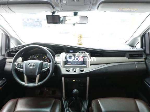 Bán Toyota Innova E 2.0MT đời 2019, màu trắng