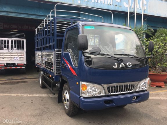 Xe tải JAC L240 2t45 thùng bạt có sẵn giao ngay, khuyến mãi 50% phí trước bạ