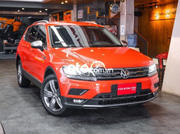 Cần bán Volkswagen Tiguan đời 2018, màu đỏ còn mới