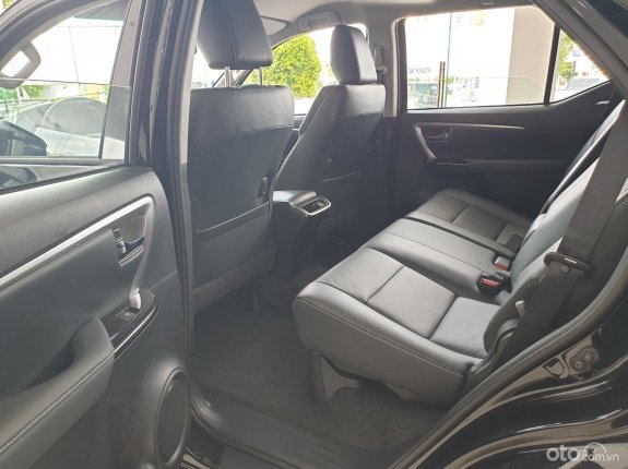 Toyota Fortuner 2.4G 4x2 AT  2022 - Bản nâng cấp, ưu đãi đặc biệt, trả góp 85% rẻ nhất Nam Định