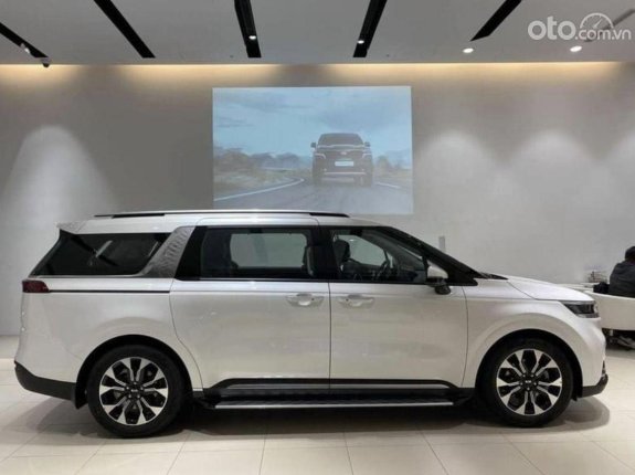 Kia Carnival năm sản xuất 2021 - nhận xe trong tháng 12/2021 - Tặng ngay bảo hiểm vật chất thân xe 1 năm