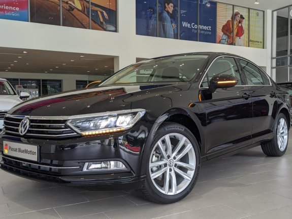Khuyến mãi tháng 1/2022 tặng 140% phí trước bạ + phụ kiện hãng - Passat 1.8 Turbo nhập khẩu Đức 2020, đủ màu, giao ngay