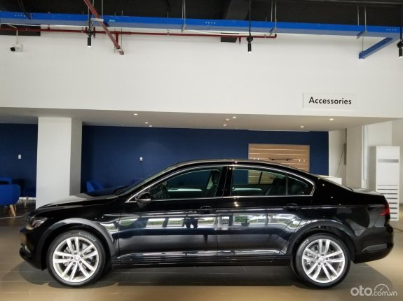 Volkswagen Passat Bluemotion giảm mạnh 200tr - Sedan nhập khẩu trực tiếp đẳng cấp của Đức