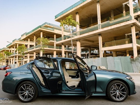 Bán ô tô BMW 320i Sport Line Plus (mới) năm 2021 - xe nhập khẩu, - hỗ trợ 100% phí trước bạ, hỗ trợ lái thử, hồ sơ nhanh chóng trong mùa dịch