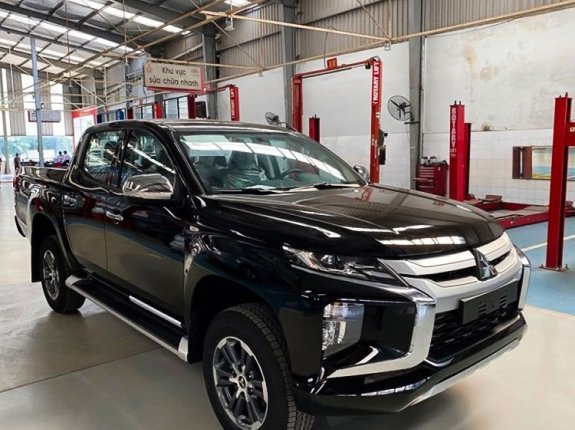 Bán Mitsubishi Triton 4x2 AT Mivec năm sản xuất 2021, màu đen, nhập khẩu nguyên chiếc, giá tốt