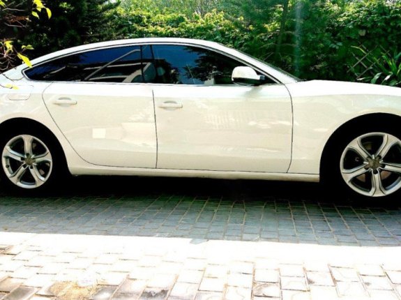 Cần bán lại xe Audi A5 đời 2014, màu trắng, nhập khẩu nguyên chiếc, giá chỉ 895 triệu