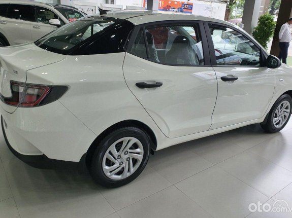 Bán ô tô Hyundai Grand i10 đời 2021, màu trắng