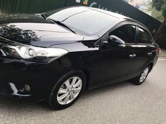 Cần bán xe Toyota Vios 1.5G đời 2017, màu đen chính chủ