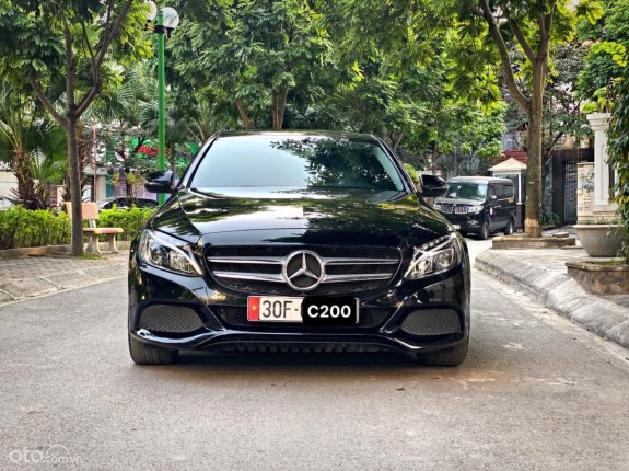 Bán Mercedes-Benz C200 AT model 2018, năm sản xuất 2017