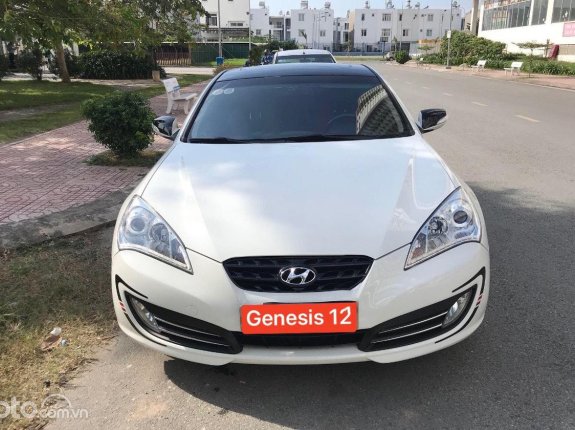 Cần bán Hyundai Genesis 2.0AT năm sản xuất 2012, màu trắng, xe nhập, giá chỉ 495 triệu