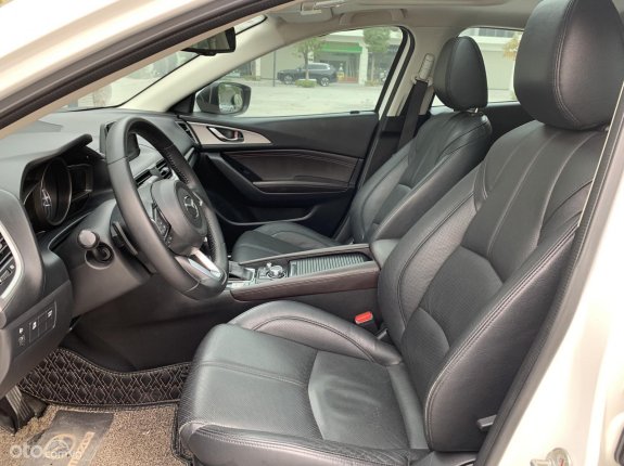 Xe Mazda 3 đời 2018 chính chủ giá chỉ 565tr
