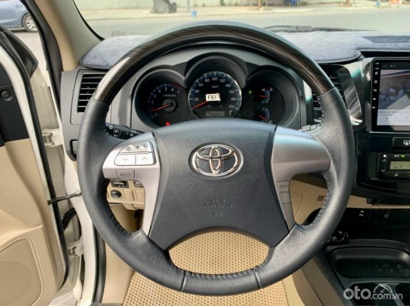 Bán Toyota Fortuner 2.7V Model 2016 sx năm 2015