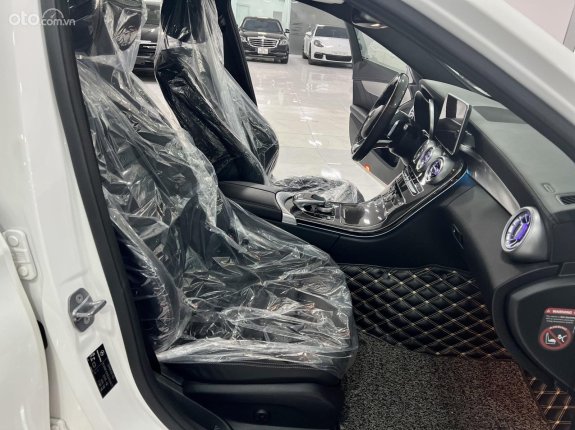 Bán ô tôMercedes-Benz C300 AMG model 2017 năm sản xuất 2016