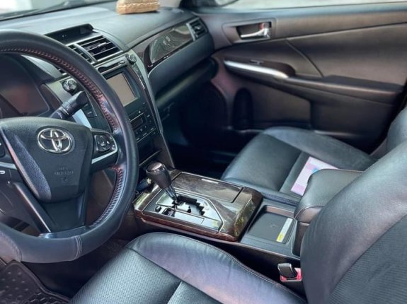 Bán ô tô Toyota Camry 2.5Q form mới sx năm 2015, 785tr