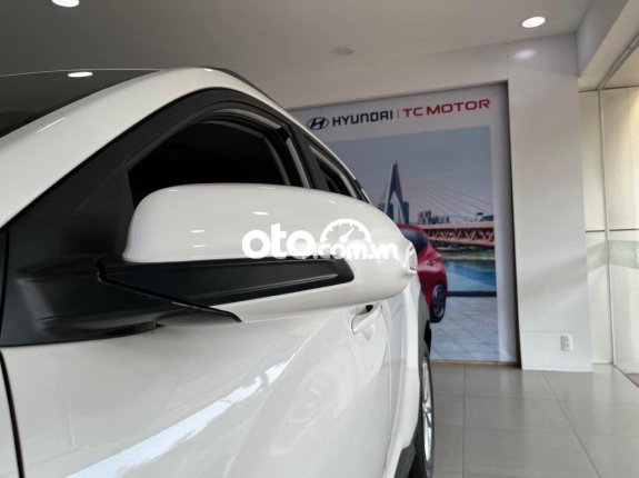 Bán Hyundai Kona AT đời 2021, màu trắng, giá 596tr