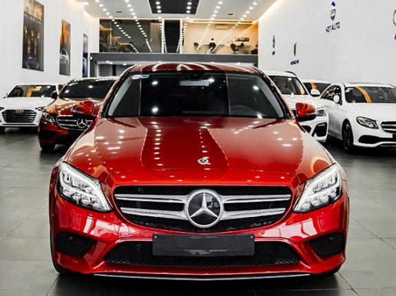 Cần bán lại xe Mercedes C180 AT năm 2019, màu đỏ