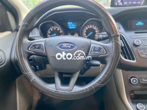 Bán Ford Focus 1.5 AT sản xuất 2018, màu trắng xe gia đình, giá chỉ 488 triệu