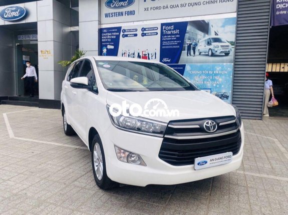 Cần bán Toyota Innova 2.0E sản xuất năm 2018, màu trắng còn mới, 538tr