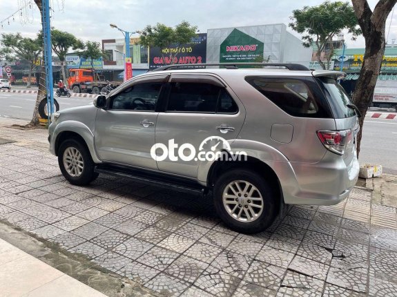 Cần bán lại xe Toyota Fortuner MT sản xuất năm 2014, màu bạc còn mới