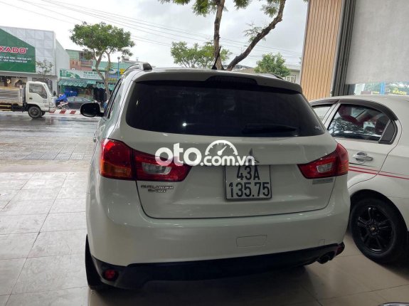 Cần bán gấp Mitsubishi Outlander Sport năm sản xuất 2014, màu trắng, nhập khẩu