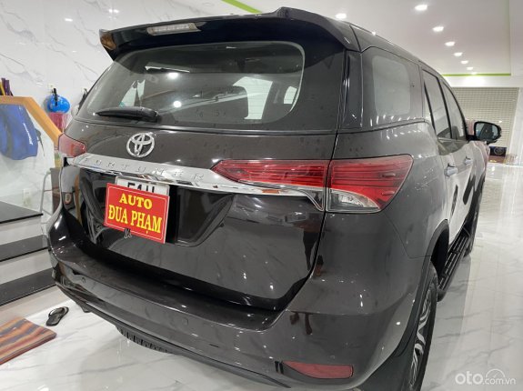 Bán xe Toyota Fortuner AT năm 2020 chính chủ giá tốt 998tr