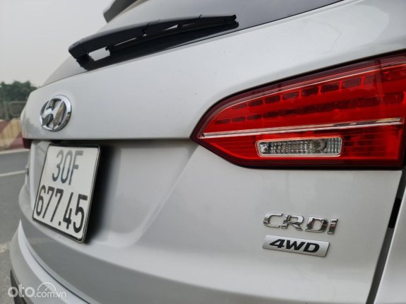 Cần bán gấp Hyundai Santa Fe AT năm 2015 bản full dầu