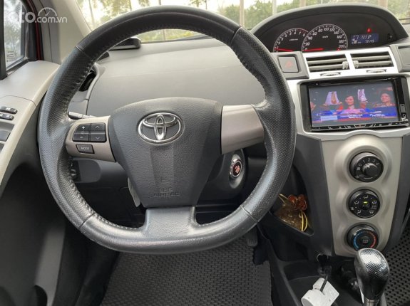 Cần bán Toyota Yaris 1.5AT năm 2012 nhập Thái
