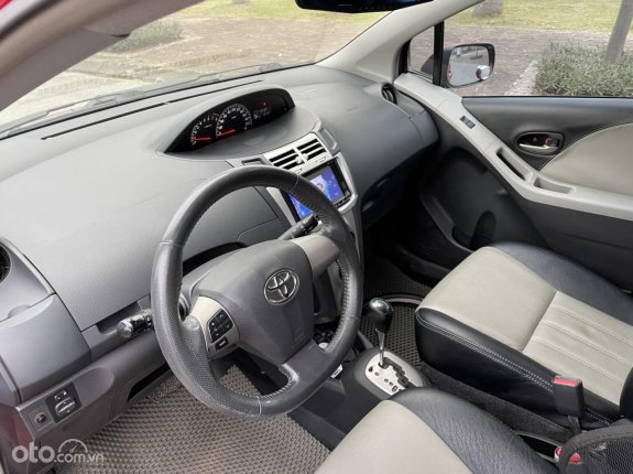 Cần bán Toyota Yaris 1.5AT năm 2012 nhập Thái