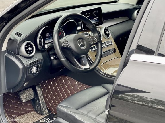 Mercedes-Benz C250 Exclusive model 2016
