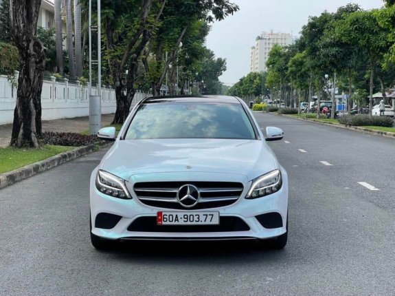 Cần bán Mercedes C180 AT năm sản xuất 2020, màu trắng, xe nhập