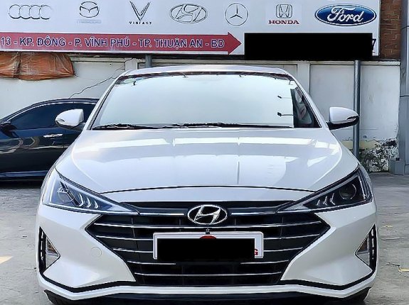 Cần bán xe Hyundai Elantra 1.6 MT năm sản xuất 2019, màu trắng