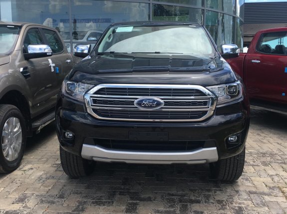 Ford Ranger XLT Limited 4x4 AT 2021 giao ngay dịp Tết