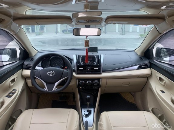 Cần bán gấp Toyota Vios đăng ký lần đầu 2018 xe gia đình giá chỉ 425tr