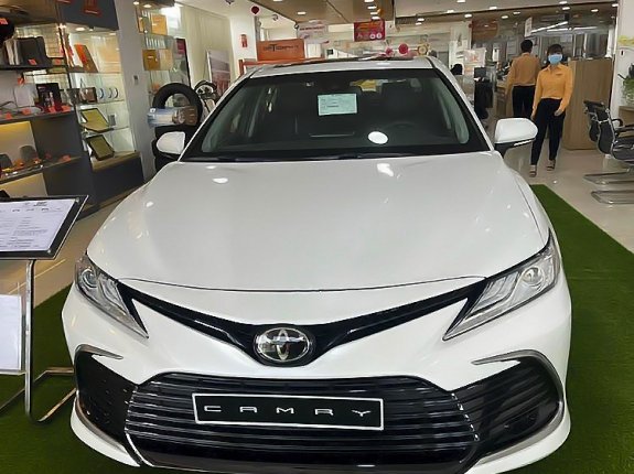 Bán Toyota Camry 2.0Q sản xuất 2022, màu trắng, xe nhập