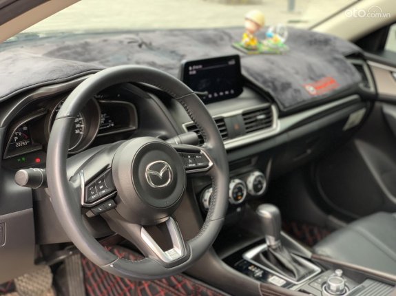 Bán Mazda 3 đăng ký 2019 còn mới giá chỉ 615tr