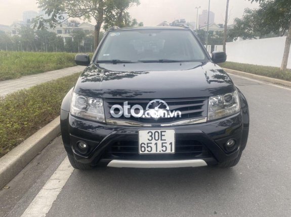 Cần bán lại xe Suzuki Grand vitara 2.0AT năm sản xuất 2016, màu đen, nhập khẩu