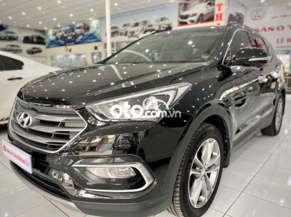 Bán Hyundai Santa Fe 2.2L AT 4WD sản xuất 2017, màu đen, 798tr