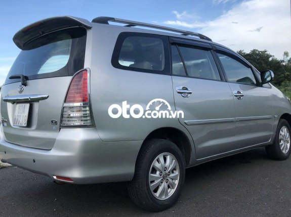 Bán xe Toyota Innova 2.0G năm sản xuất 2010, màu bạc