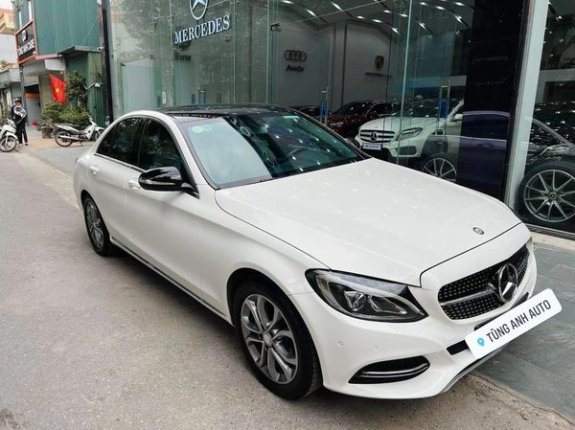 Cần bán xe Mercedes C200 AT năm sản xuất 2015, màu trắng