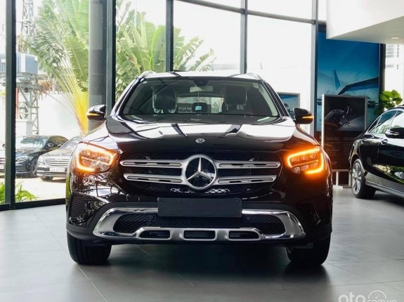 Giá xe Mercedes GLC 200 mới nhất 2022, ưu đãi bảo hiểm, phụ kiện chính hãng
