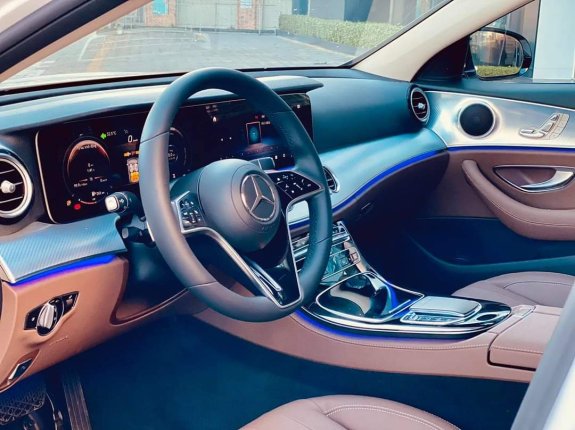 Mercedes-Benz E180 2021 - Giá xe Mercedes-Benz E180 năm 2022, ưu đãi trước bạ, bảo hiểm, phụ kiện chính hãng