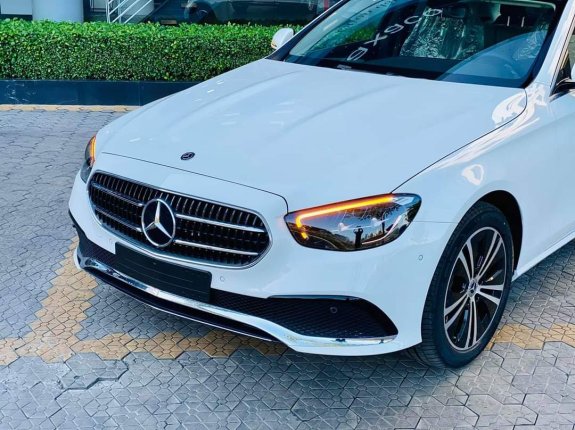 Mercedes-Benz E180 2021 - Giá xe Mercedes-Benz E180 năm 2022, ưu đãi trước bạ, bảo hiểm, phụ kiện chính hãng