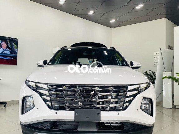 Bán xe Hyundai Tucson 2022, màu trắng, sẵn xe giao ngay, thêm nhiều quà tặng khủng cho khách hàng nhanh chân tới trong tháng 1