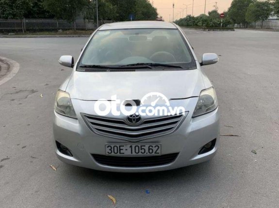 Cần bán gấp Toyota Vios 1.5E MT năm sản xuất 2010, màu bạc