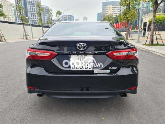 Bán Toyota Camry 2.5Q sản xuất 2019, màu đen