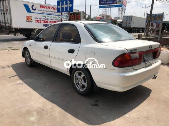 Bán Mazda 323 MT sản xuất 2000, màu trắng