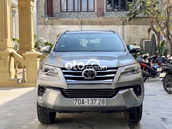 Bán ô tô Toyota Fortuner 2.5G MT sản xuất 2017, màu xám
