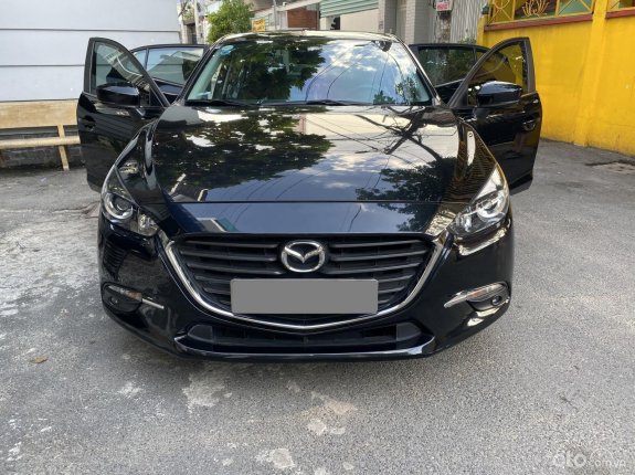 Cần bán xe Mazda 3 1.5 Facelift 2019, bản full màu đen còn mới keng