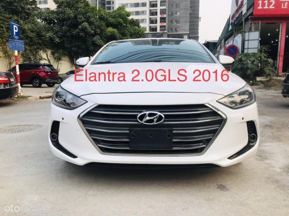 Cần bán gấp Hyundai Elantra 2.0AT sản xuất 2016